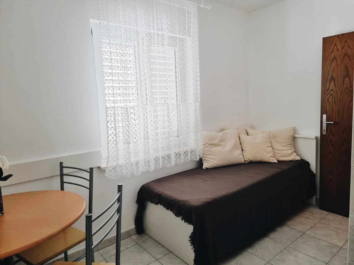 Fani Apartments Подстрана Екстериор снимка