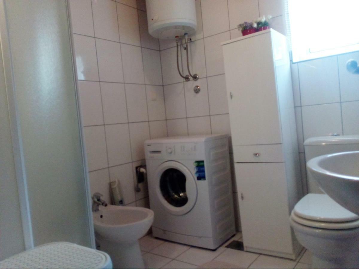 Fani Apartments Подстрана Екстериор снимка